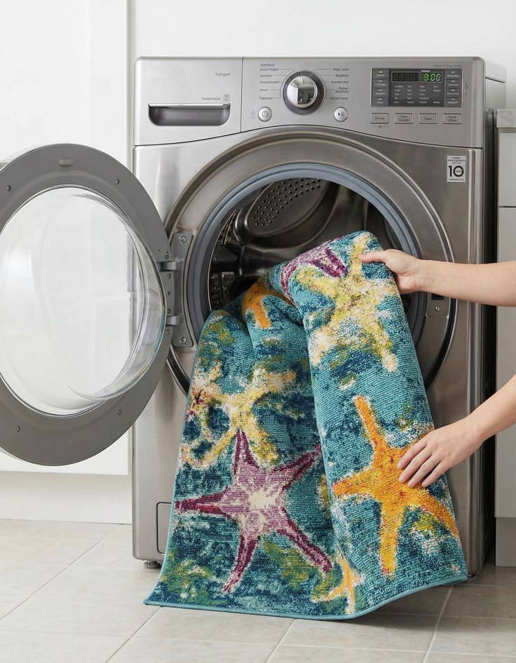 Detail image of  5' 3 x 5' 3  Washable Amalfi Square Rug