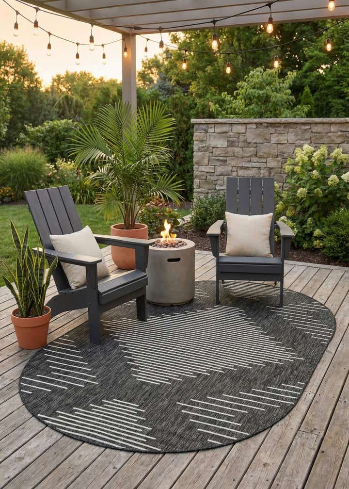5' 3 x 8' Easy-Clean Modern Indoor / Outdoor Oval Rug