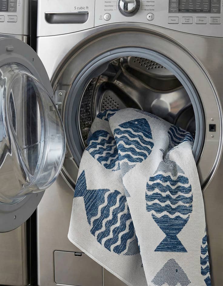 Detail image of 6' x 6'  Washable Coastal Indoor / Outdoor Square Rug