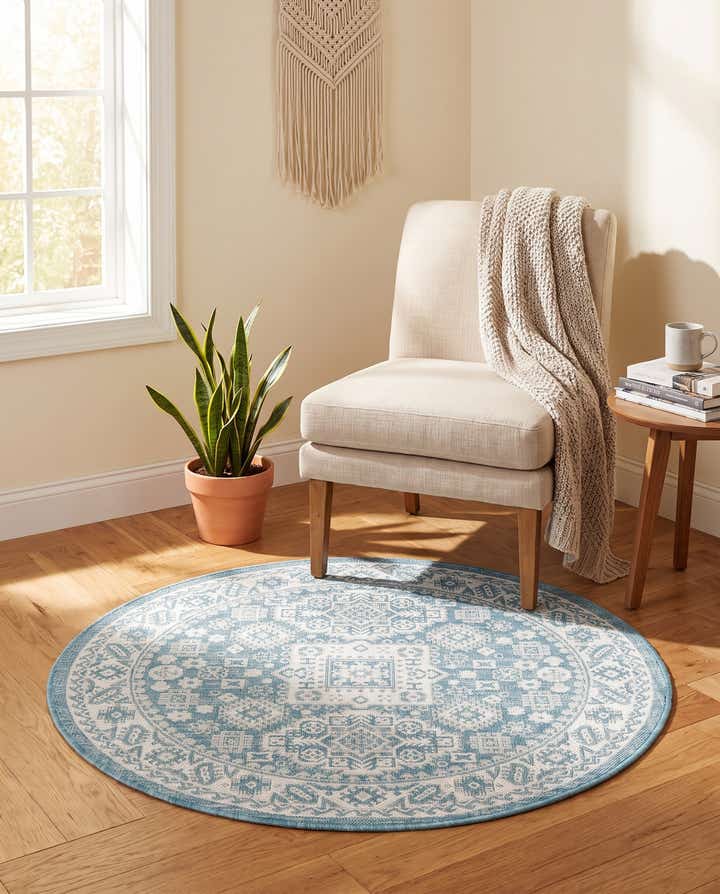 4' x 4' Easy-Clean Aztec Indoor / Outdoor Round Rug