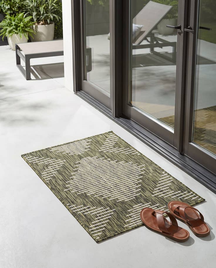 Detail image of 2' x 3' Easy-Clean Modern Indoor / Outdoor Rug