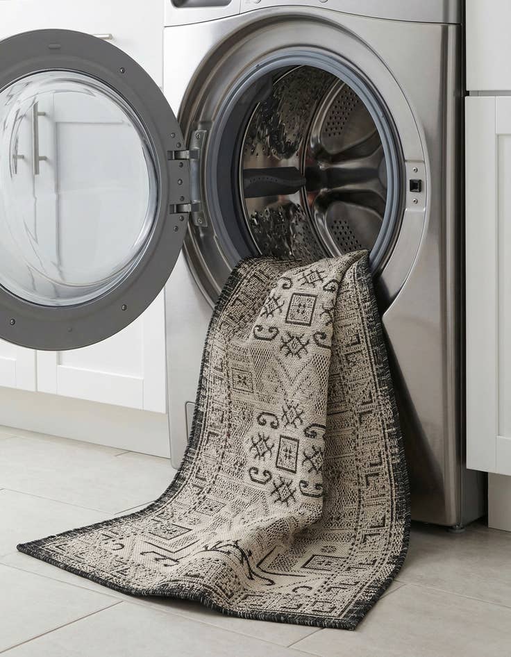 Detail image of 2' x 6'  Washable Aztec Indoor / Outdoor Runner Rug