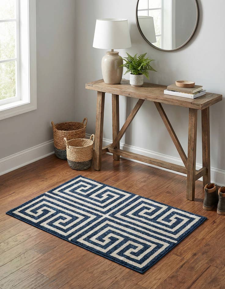 Detail image of 2' x 3' Greek Key Rug