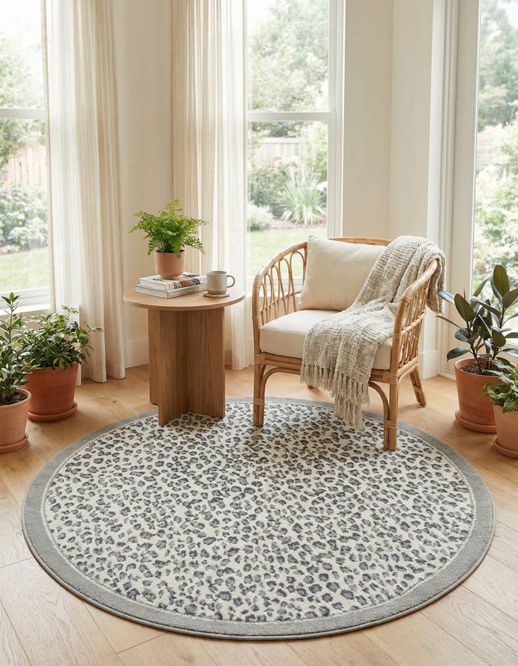 Detail image of 5' x 5' Safari Round Rug