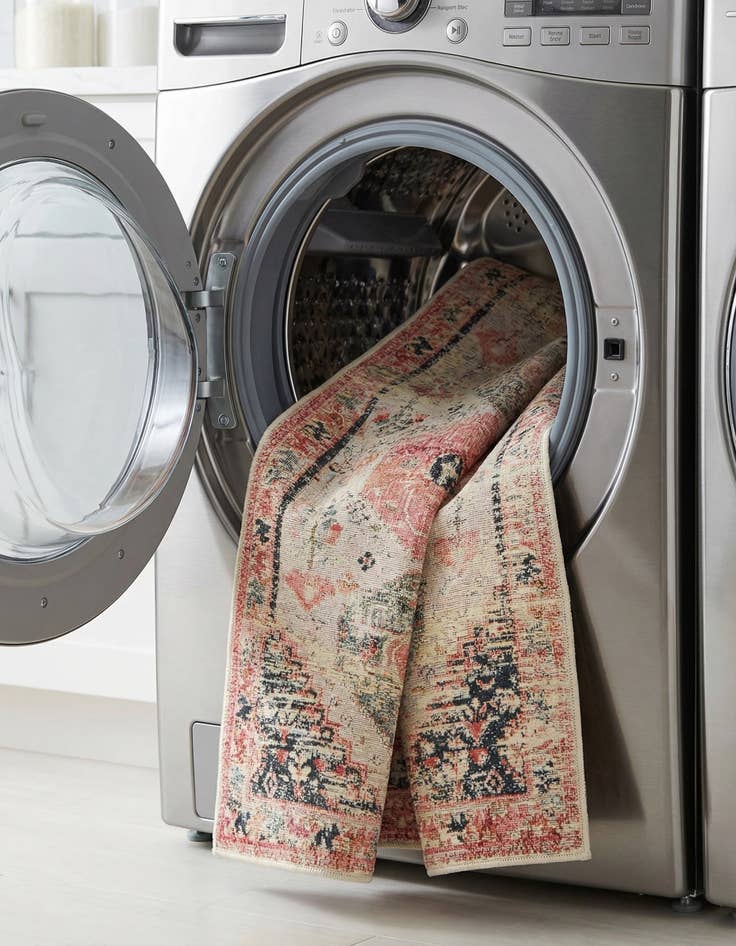 Detail image of 2' 7 x 10'  Washable Traditional Indoor / Outdoor Runner Rug