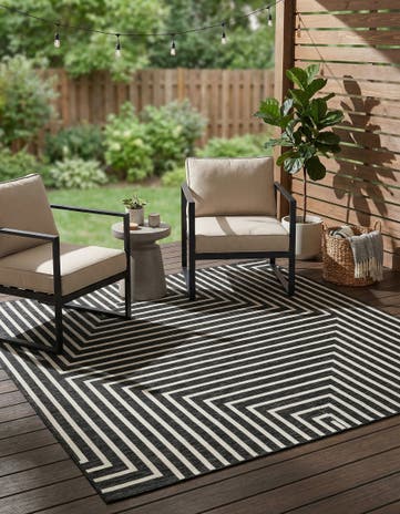 7' 10 x 7' 10 Easy-Clean Modern Indoor / Outdoor Square Rug