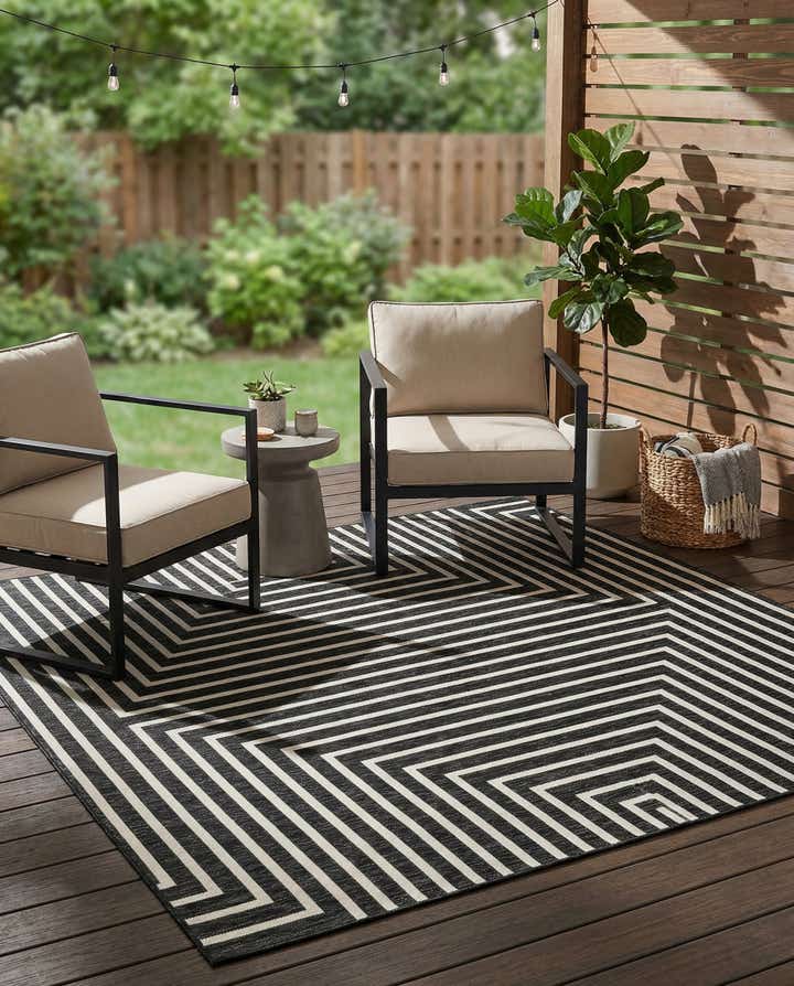 7' 10 x 7' 10 Easy-Clean Modern Indoor / Outdoor Square Rug
