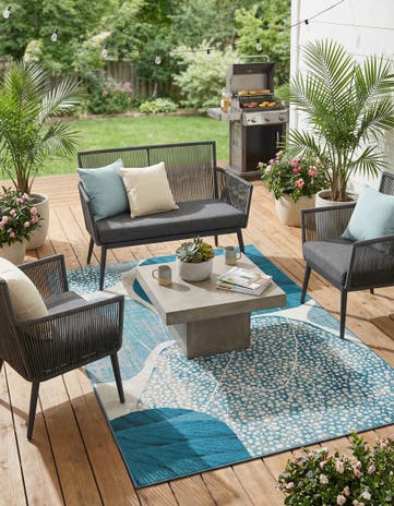 6' 1 x 9' Easy-Clean Modern Indoor / Outdoor Rug