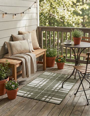 2' x 3' Easy-Clean Checkered Indoor / Outdoor Rug