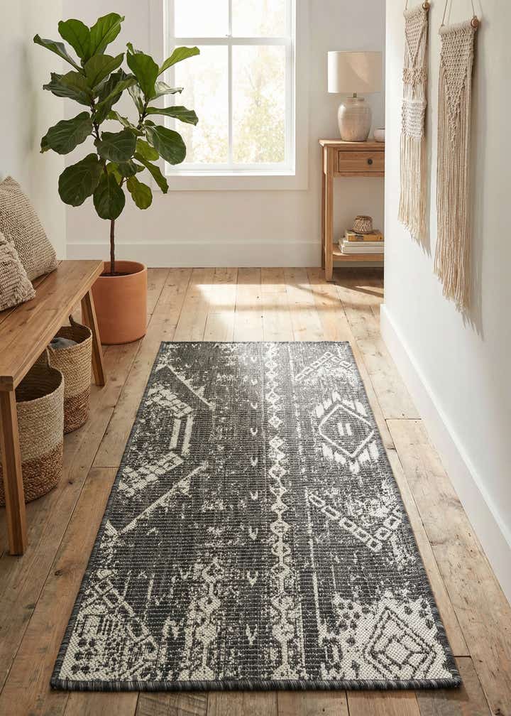 2' x 4' Easy-Clean Bohemian Indoor / Outdoor Runner Rug