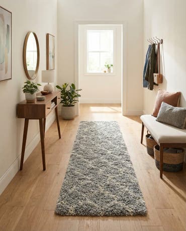  2' 7 x 10' Lattice Shag Runner Rug