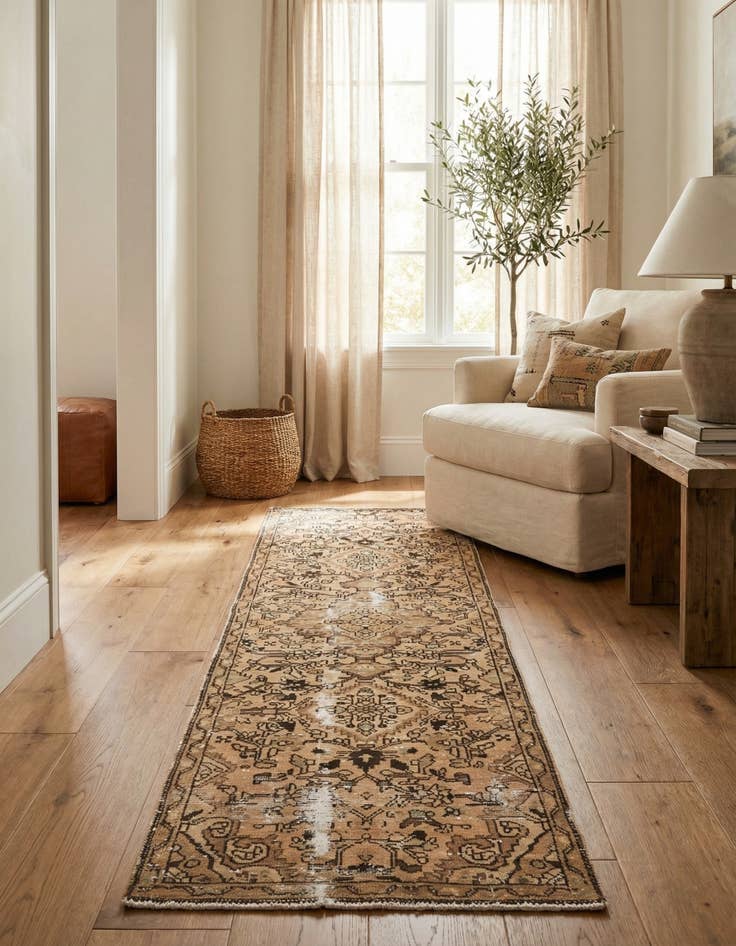 Detail image of 2' 7 x 8' 9  Hand Knotted Ultra Vintage Persian Wool Round Rug