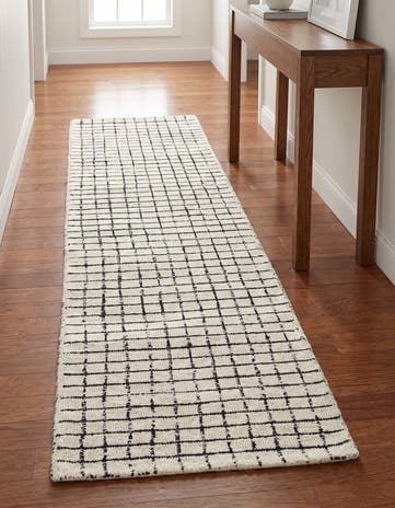 2' x 8' Heritage Line Wool Runner Rug