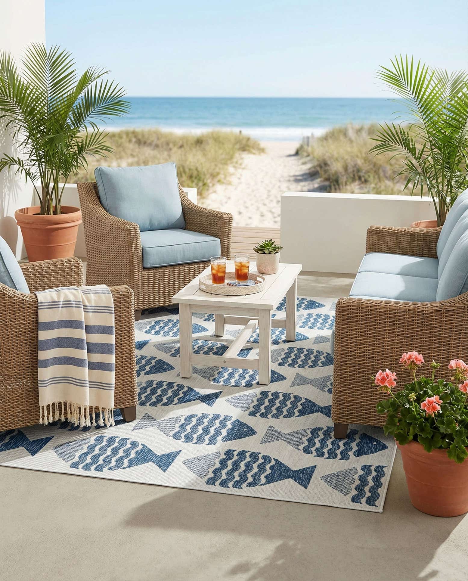 7' x 10' Easy-Clean Coastal Indoor / Outdoor Rug