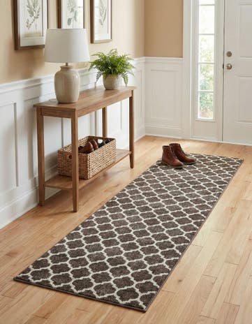 2' 7 x 10' Trellis Runner Rug