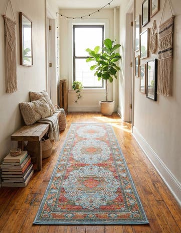 2' 7 x 10' Santiago Runner Rug