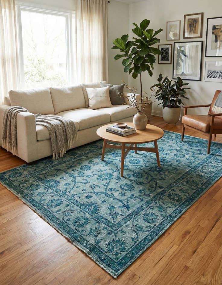 Detail image of 4' 11 x 7' 2  Hand Knotted Darya Wool Rug