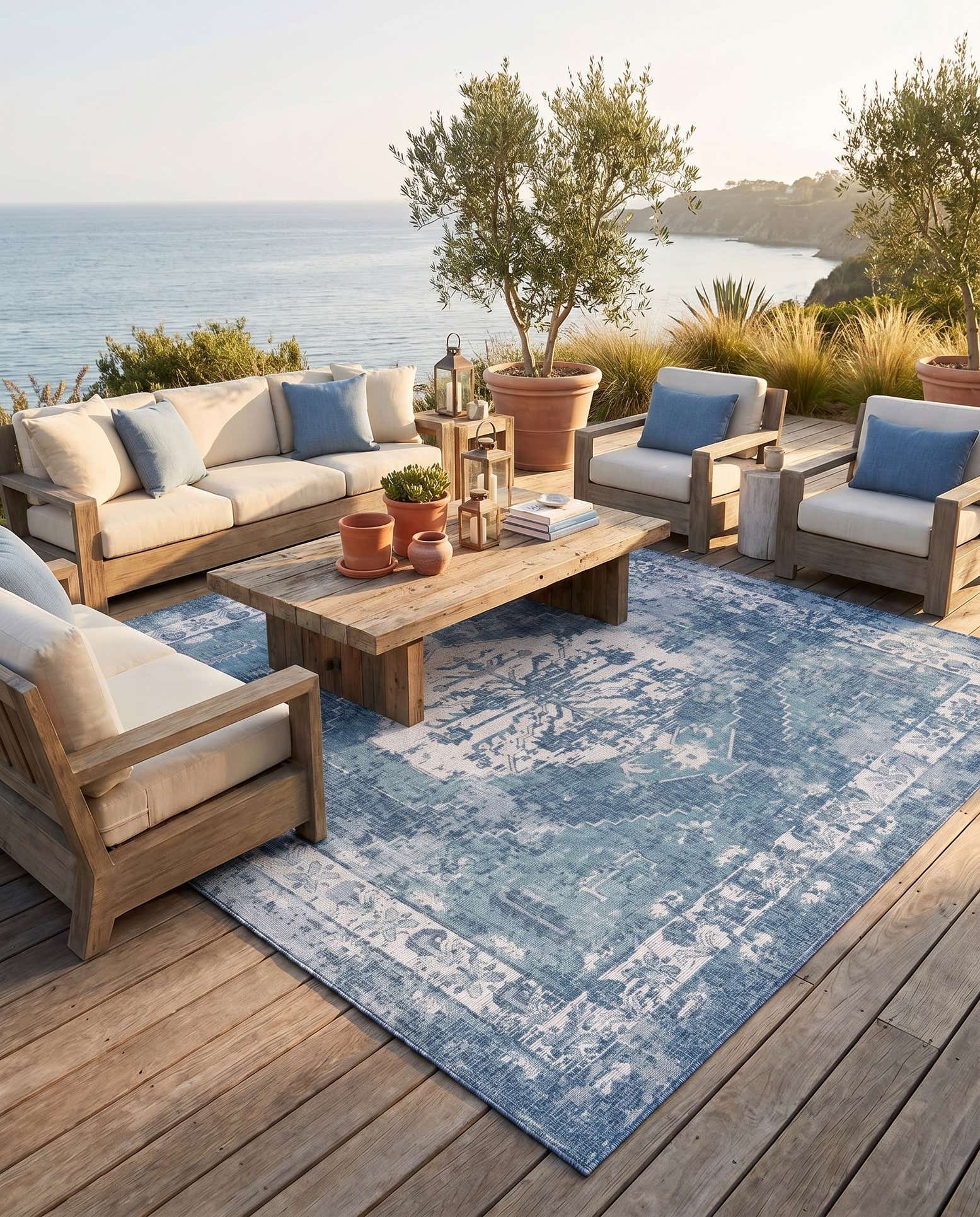 10' x 10' Easy-Clean Traditional Indoor / Outdoor Square Rug