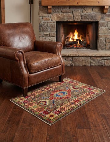 2' x 3' Hand Knotted Kazak Rug