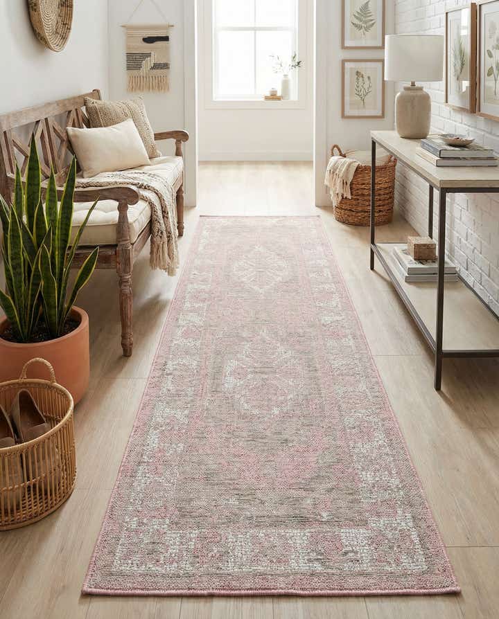 2' x 6' Easy-Clean Traditional Indoor / Outdoor Runner Rug