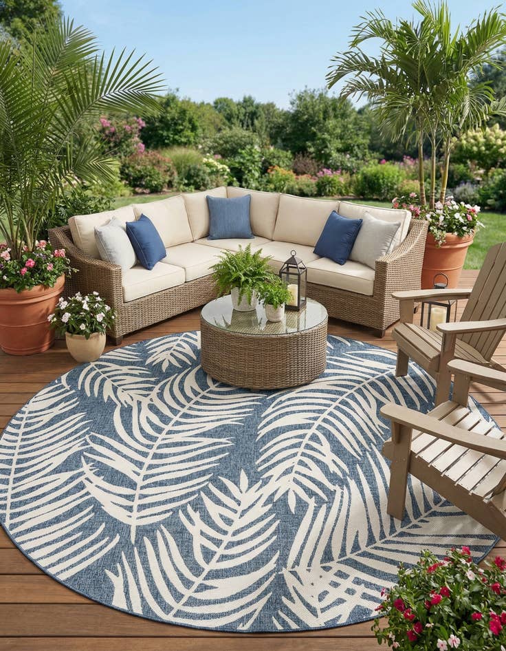 Detail image of 10' x 10'  Washable Botanical Indoor / Outdoor Round Rug