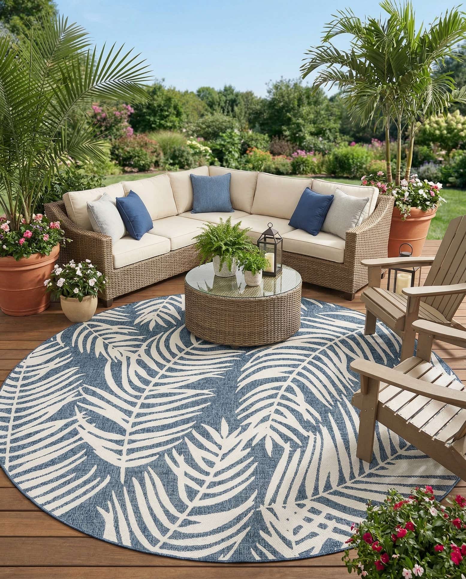 10' x 10' Easy-Clean Botanical Indoor / Outdoor Round Rug