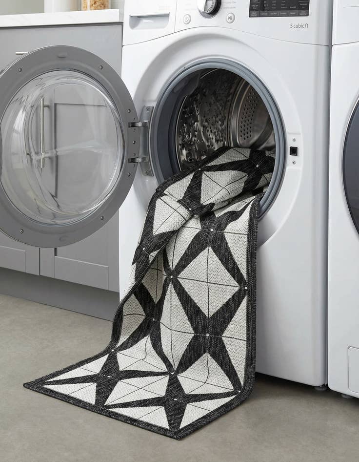 Detail image of  2' x 8'  Washable Modern Indoor / Outdoor Runner Rug