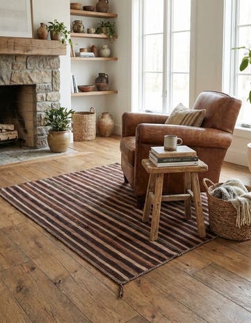4' 1 x 4' 3 Hand Woven Kilim Fars Wool Square Rug