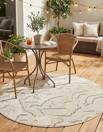 5' x 5' Easy-Clean Sabrina Soto Indoor / Outdoor Round Rug