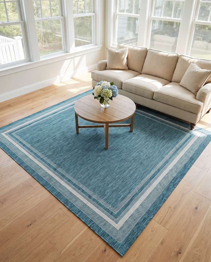 7' 10 x 7' 10 Easy-Clean Border Indoor / Outdoor Square Rug