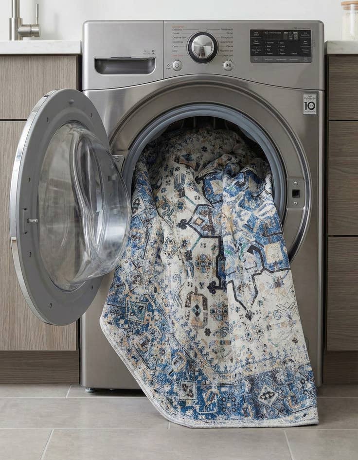 Detail image of 7' 10 x 7' 10  Washable Yara Octagon Rug