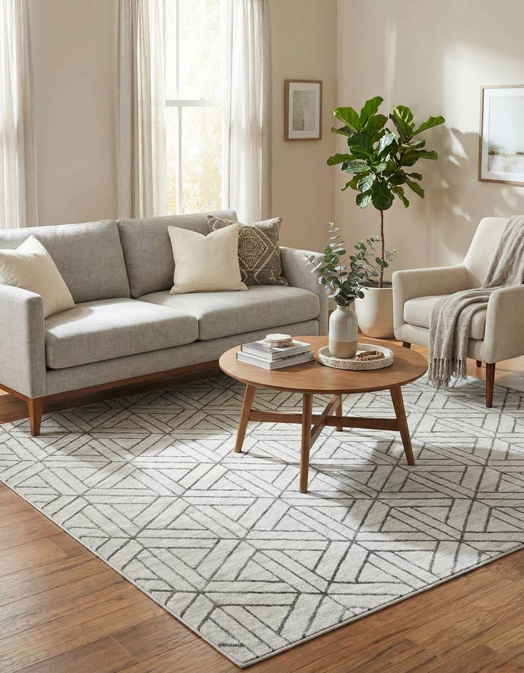 Detail image of 7' 10 x 7' 10 Lattice Trellis Square Rug