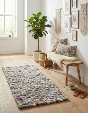 2' x 5' 1 Hand Woven Felt Ball Wool Runner Rug