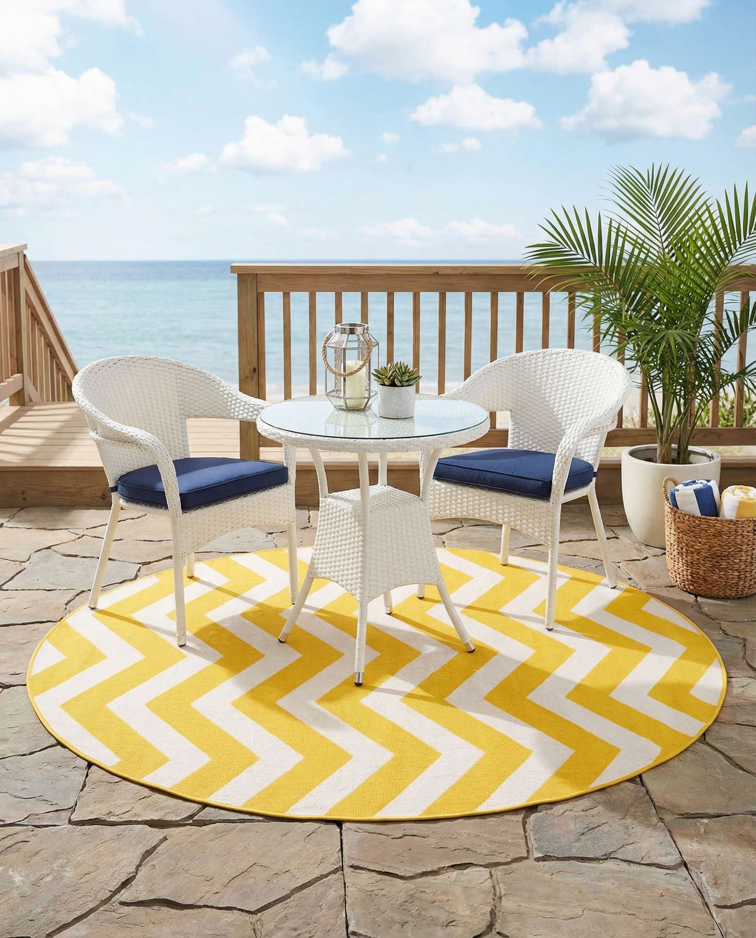 7' x 7' Easy-Clean Coastal Indoor / Outdoor Round Rug