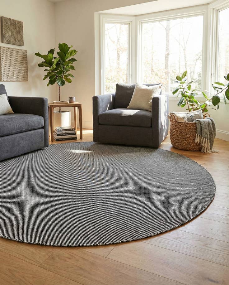 Detail image of 10' x 10' Easy-Clean Jill Zarin Palm Springs Indoor / Outdoor Round Rug
