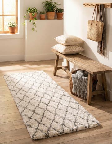 2' x 7' Moroccan Shag Runner Rug