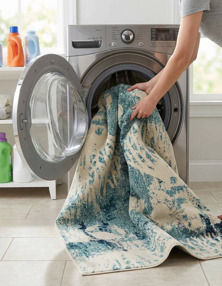 Detail image of 6' x 9'  Washable Capri Rug