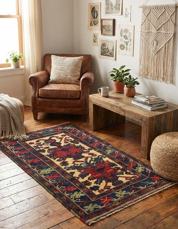 2' 9 x 5' Hand Knotted Sumak Wool Rug