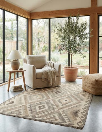 4' 3 x 5' 11 Hand Woven Kilim Maymana Wool Rug