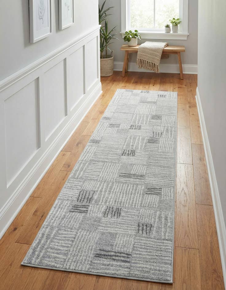 Detail image of 2' 7 x 10' Hanahan Runner Rug