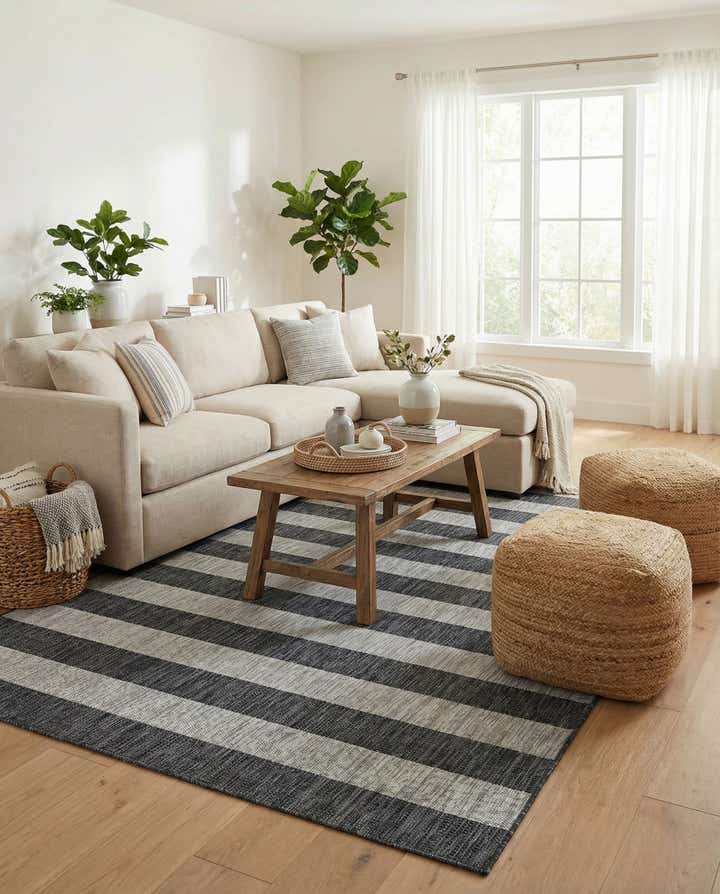 7' x 10' Easy-Clean Striped Indoor / Outdoor Rug