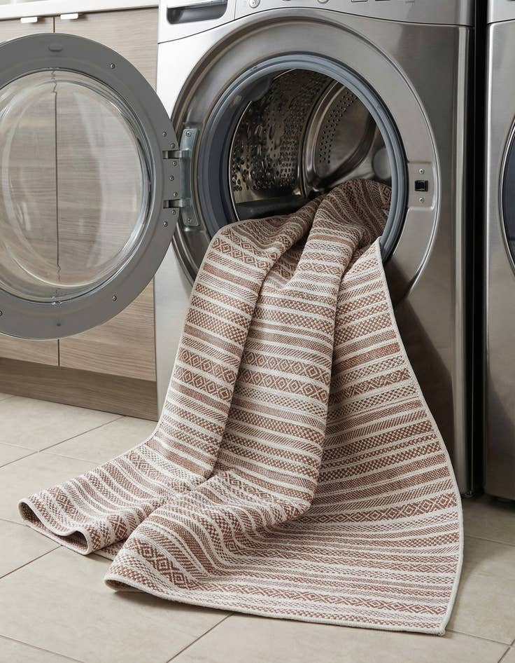 Detail image of 7' x 10'  Washable Striped Indoor / Outdoor Rug