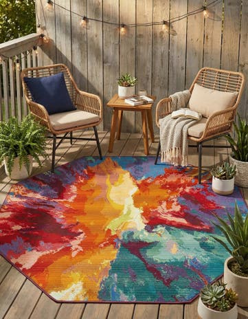 5' 3 x 5' 3 Easy-Clean Modern Indoor / Outdoor Octagon Rug