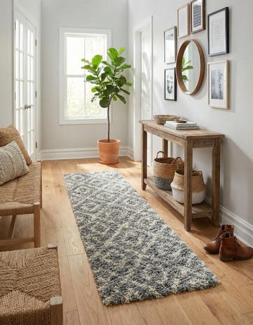 2' x 5' Lattice Shag Runner Rug