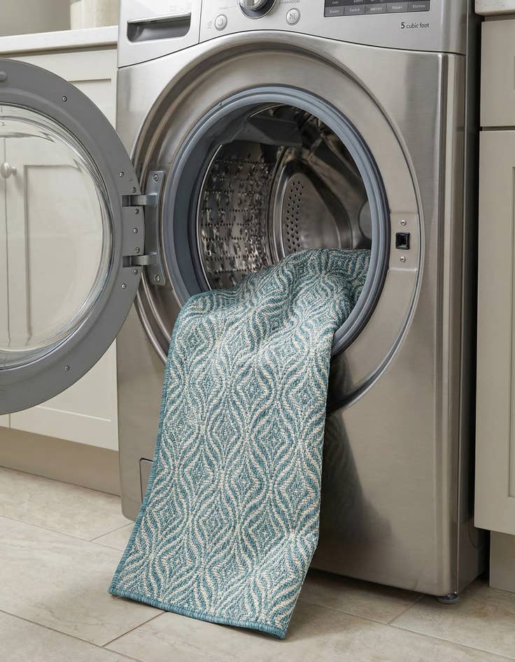 Detail image of 2' x 6'  Washable Trellis Indoor / Outdoor Runner Rug