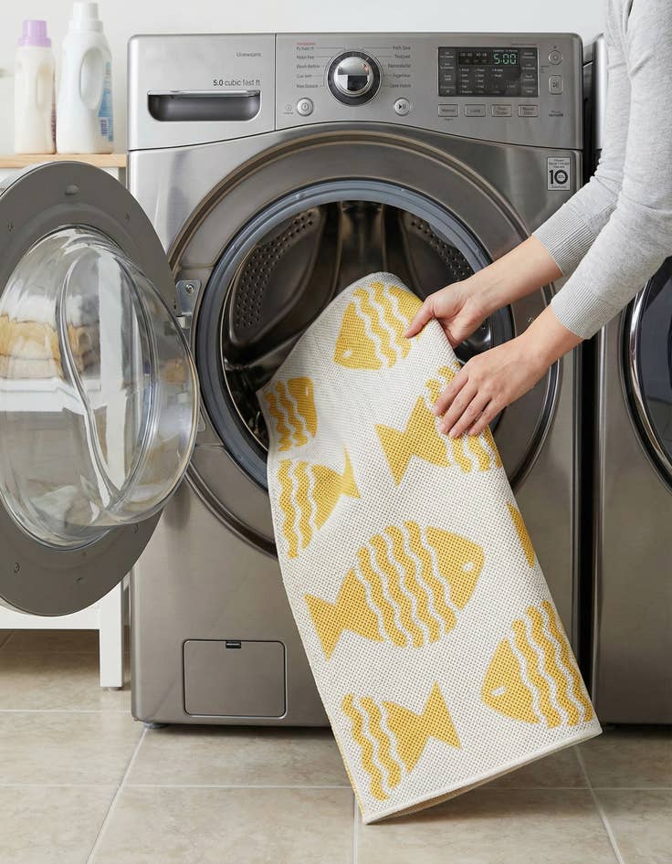 Detail image of  2' x 5' 3  Washable Coastal Indoor / Outdoor Runner Rug