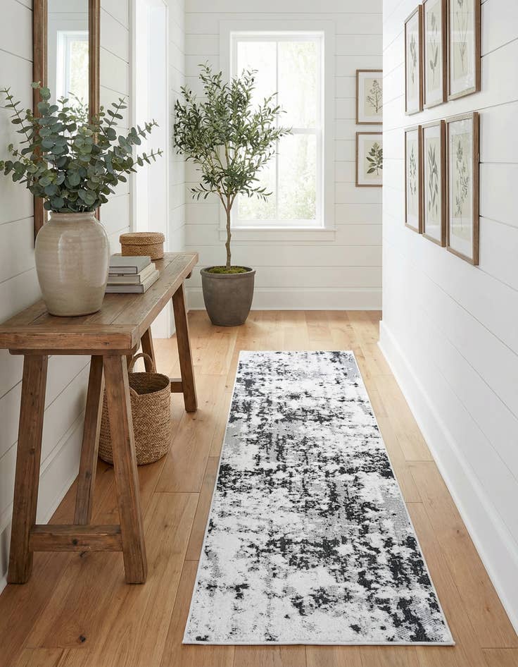 Detail image of 2' 7 x 8' Abbey Runner Rug