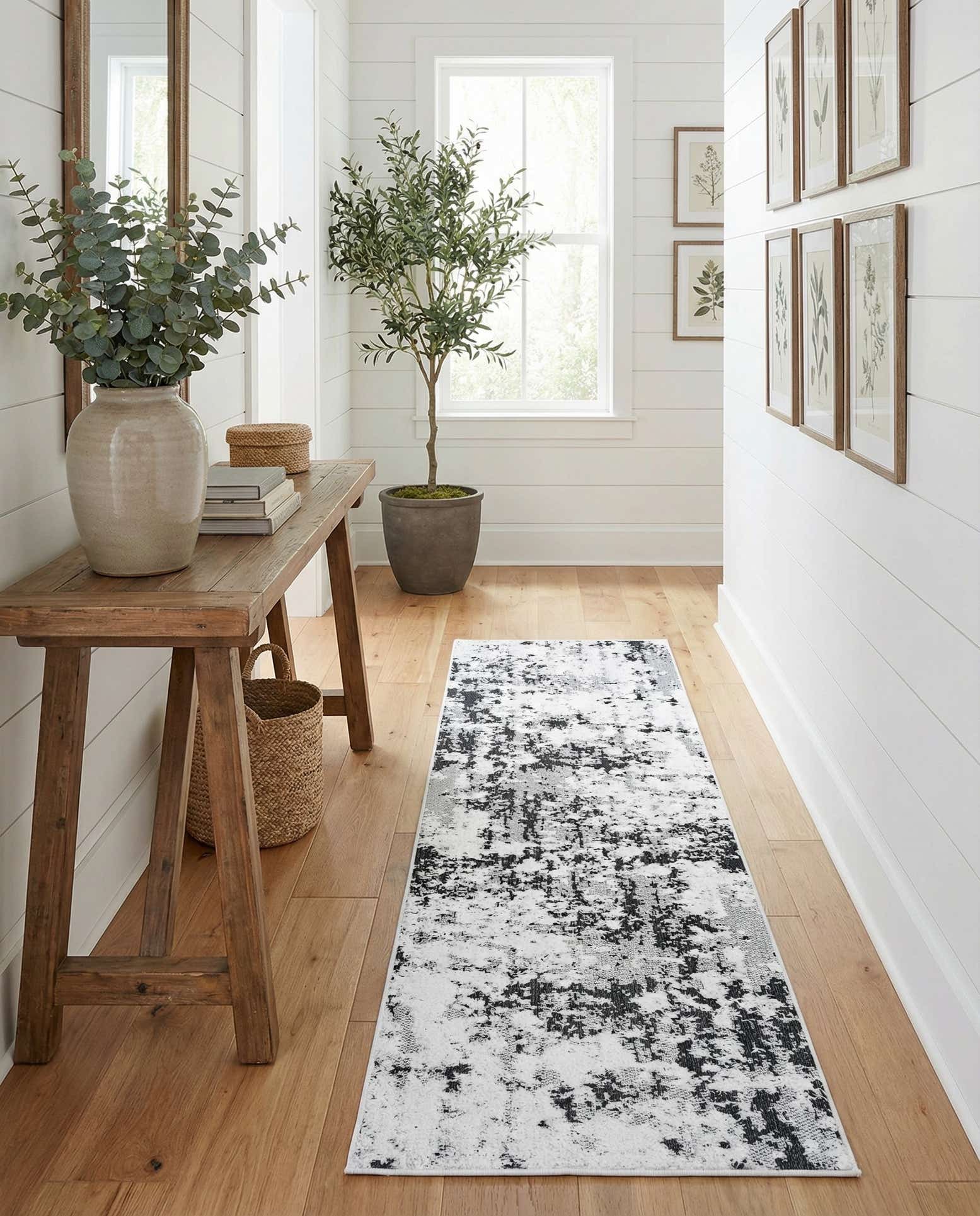 2' 7 x 8' Abbey Runner Rug