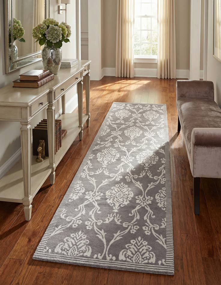 Detail image of 2' 9 x 9' 11  Hand Knotted Darya Wool Runner Rug