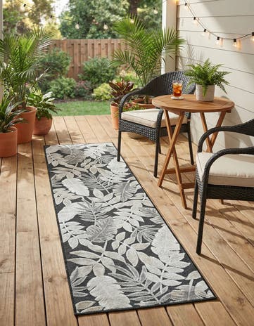 2' 2 x 8' Easy-Clean Botanical Indoor / Outdoor Runner Rug